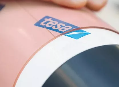 Taśmy tesa Softprint do mocowania płyt
