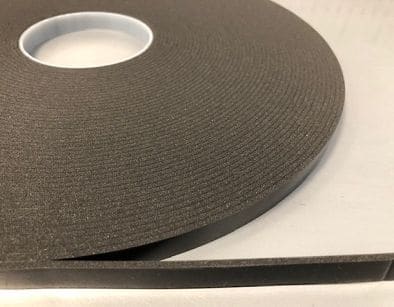 TAŚMA JEDNOSTRONNA USZCZELNIAJĄCA Z PIANKI PVC 2,5mm 12mm 30m czarna