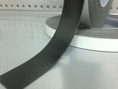 TAŚMA PIANKOWA AKRYLOWA DWUSTRONNIE KLEJĄCA MONTAŻOWA CZARNA DO -40°C 19 mm SC69