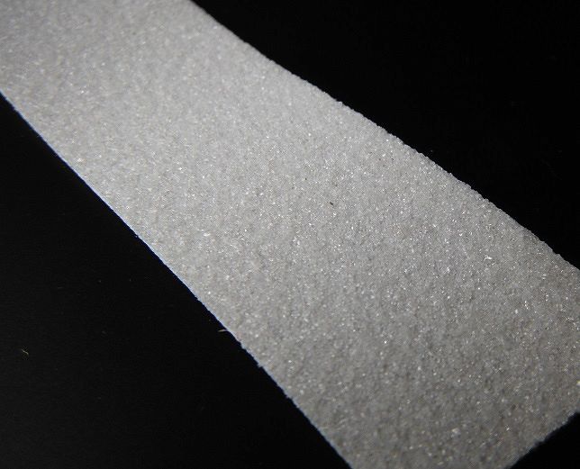 TAŚMA ANTYPOŚLIZGOWA ZIARNO STANDARDOWE 25mm x 18,3m BIAŁA