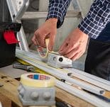 Dwustronna taśma montażowa tesa® PRO Mounting uniwersalna 19mmx25m BIAŁA tesa® 64958