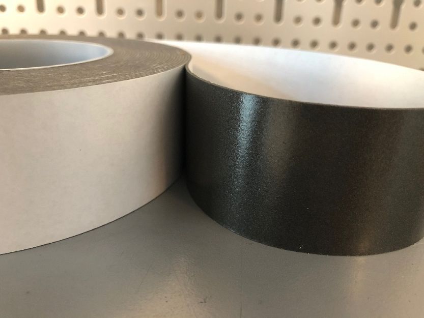 TAŚMA PIANKOWA AKRYLOWA DWUSTRONNIE KLEJĄCA MONTAŻOWA CZARNA DO -40°C 40mm x 10m SC69